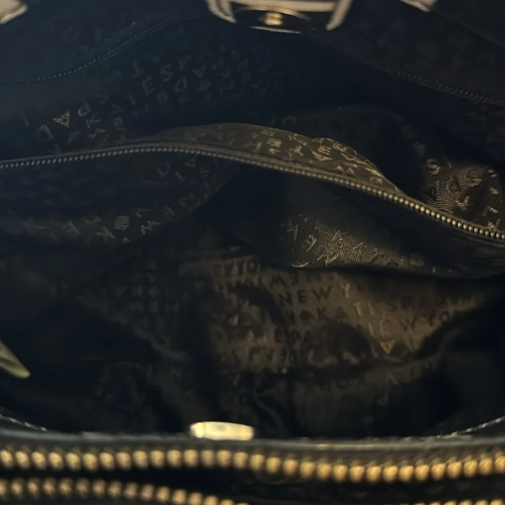 Kate Spade black & white very clean - Picture 9 of 15